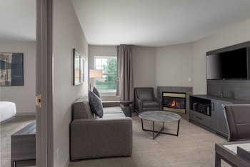 Suite, 1 Bedroom, Fireplace