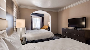 Suite, 2 Queen Beds, Non Smoking, Refrigerator & Microwave (with Sofabed)