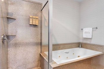 Suite, 2 Queen Beds, Non Smoking, Jetted Tub (with Sofabed)