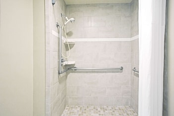 Room, 2 Queen Beds, Accessible, Non Smoking (Mobility, Roll-In Shower)