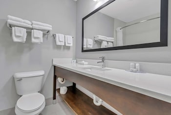 King Room - 2nd Floor No Elevator - Non-Smoking - Stairs Access Only