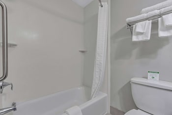 Two Queen Beds - 2nd Floor No Elevator - Non-Smoking - Stairs Access Only