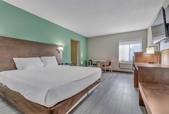 Family Suite, 2 Queen Beds, Non Smoking (Second Floor, Stairs, No Elevator)