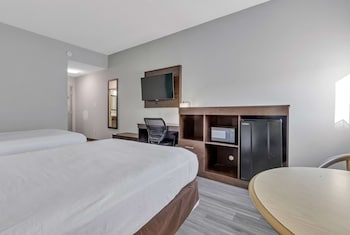 Two Queen Beds - 2nd Floor No Elevator - Non-Smoking - Stairs Access Only