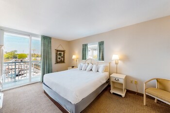 Suite, 3 Bedrooms