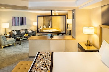 Petite Suite with Soaking Tub, Non - Smoking