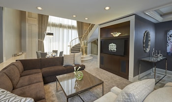 One Bedroom Spa Suite
