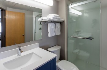 Suite, 1 King 1 Bed Whirlpool