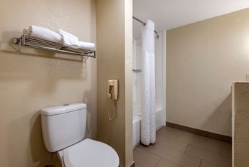 Standard Room, 2 Queen Beds, Non Smoking