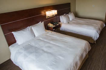Room, 2 Queen Beds, Accessible, Non Smoking (Roll-In Shower)