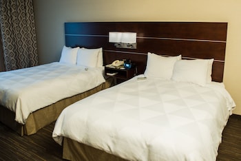 Room, 2 Queen Beds, Accessible, Non Smoking (Roll-In Shower)