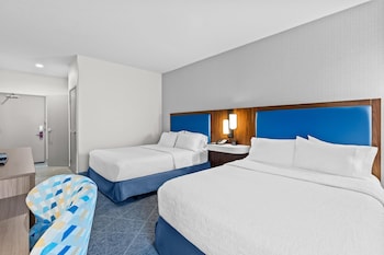 Room, 2 Queen Beds, Accessible, Non Smoking