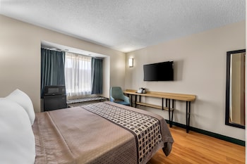 Basic Room, 1 Queen Bed