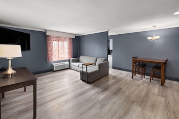 Deluxe Room, 1 King Bed, Non Smoking (Deluxe Family Room)