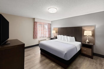 Studio Suite, 1 King Bed, Accessible, Non Smoking (Mobility)