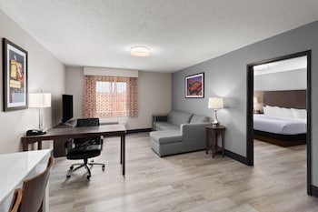 Studio Suite, 1 King Bed, Accessible, Non Smoking (Mobility)