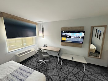 Room, 2 Queen Beds, Non Smoking