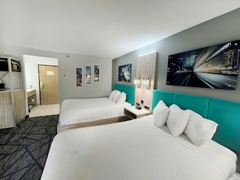 Room, 2 Queen Beds, Non Smoking