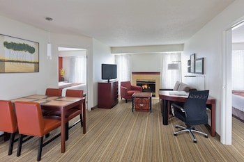 Suite, 2 Bedrooms, Fireplace