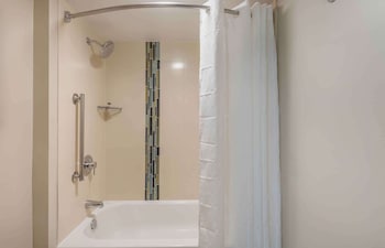 Family Studio, 1 King Bed, Non Smoking, Kitchenette