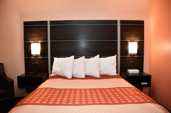 Standard Room, 1 Queen Bed, Non Smoking