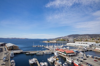 Executive Suite, Harbor View