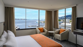 Executive Suite, Harbor View