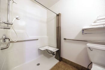 Deluxe Room, 2 Queen Beds, Accessible, Non Smoking