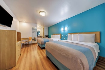 Deluxe Room, 2 Queen Beds, Non Smoking, Refrigerator & Microwave