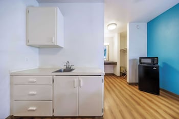 Deluxe Room, 2 Queen Beds, Non Smoking, Refrigerator & Microwave