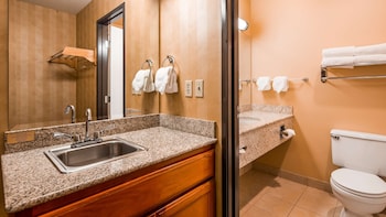 Suite, 2 Bedrooms, Non Smoking, Microwave
