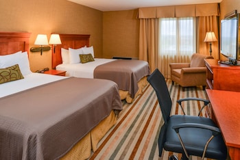Business Room, 2 Queen Beds, Non Smoking, Refrigerator & Microwave