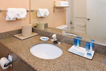 Standard Room, 2 Queen Beds, Non Smoking, Refrigerator & Microwave (Pet Friendly)