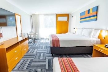 Astro's Resort Room (Budget)