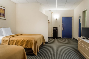 Standard Room, 2 Queen Beds, Non Smoking