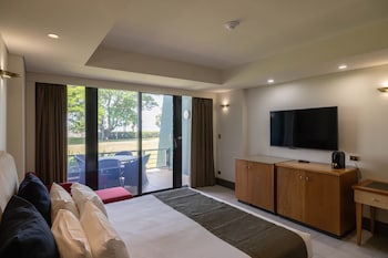 Superior Room, 1 King Bed, Ocean View