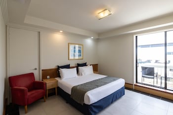 Deluxe Room, 1 King Bed