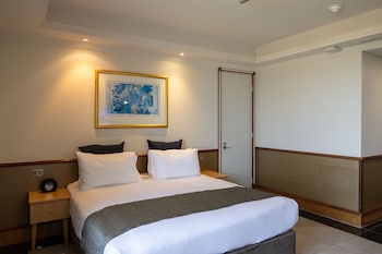 Deluxe Room, 1 King Bed, Ocean View