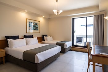 Family Room (Deluxe)