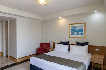 Deluxe Room, 1 King Bed