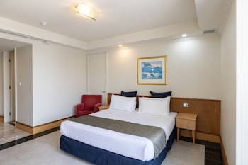 Deluxe Room, 1 King Bed