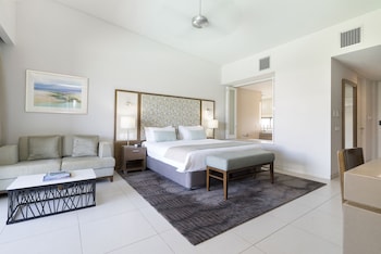 Room, 1 King Bed (Resort Lagoon)
