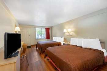 Standard Room, 2 Queen Beds, Non Smoking