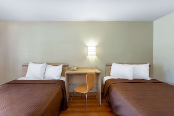 Deluxe Room, 2 Double Beds, Accessible, Non Smoking (Mobility)