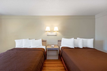 Deluxe Room, 2 Double Beds, Accessible, Non Smoking (Mobility)