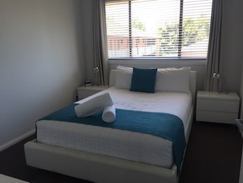 Two Bedroom Apartment (Not Pet Friendly)