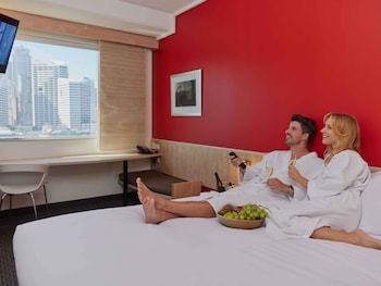 Superior Room, 1 Queen Bed and  1 Twin Bed (City Skyline)