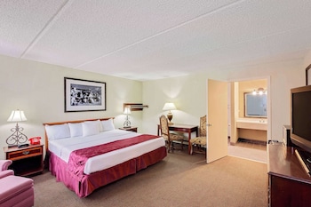 Studio Suite, 1 King Bed, Non Smoking
