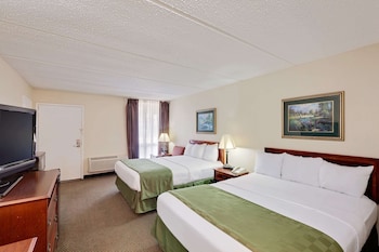 Room, 2 Queen Beds, Non Smoking