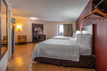 Deluxe Room, 2 Queen Beds (Smoke Free)